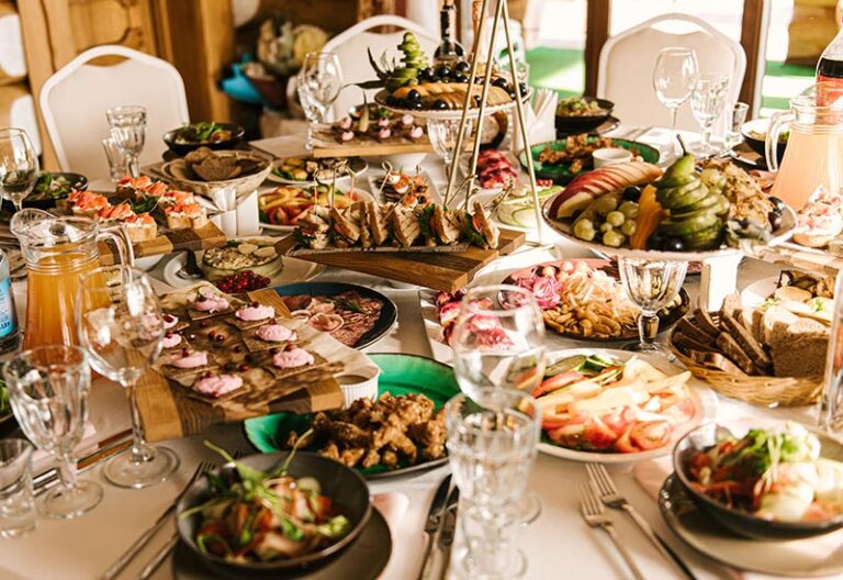 15 Stunning Buffet Ideas for a Beautiful Wedding Reception