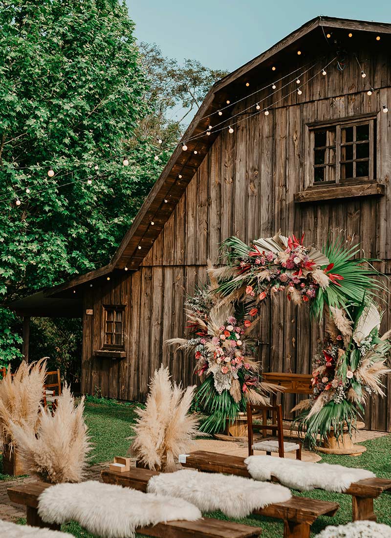 how to pick the best wedding venue