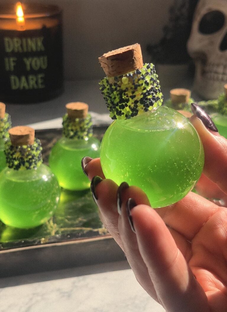 green halloween drinks